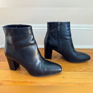 AQUATALIA Weatherproof black leather heeled booties boots